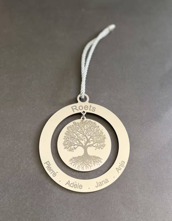 Family Circle Keepsake - Engraved Tree Ornament